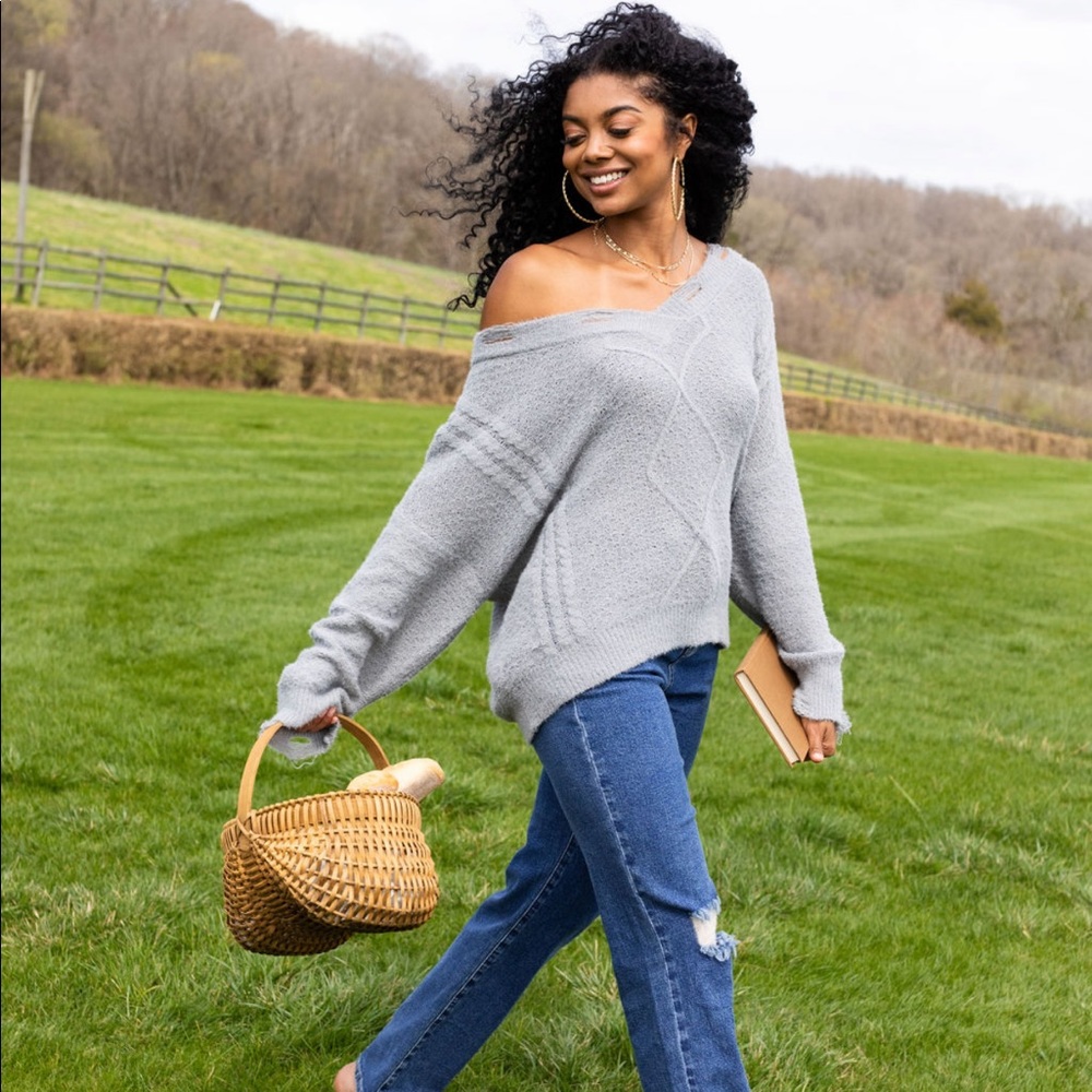 Kittenish By Jessie James Decker Mollie Sweater